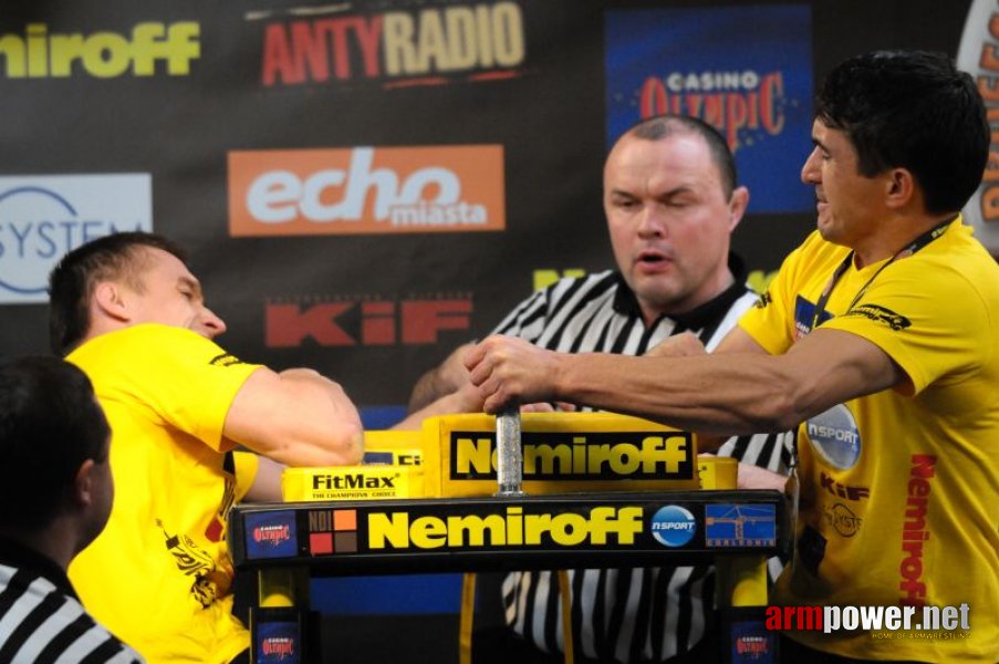 Nemiroff 2009 - Day 2 - Right hand # Siłowanie na ręce # Armwrestling # Armpower.net