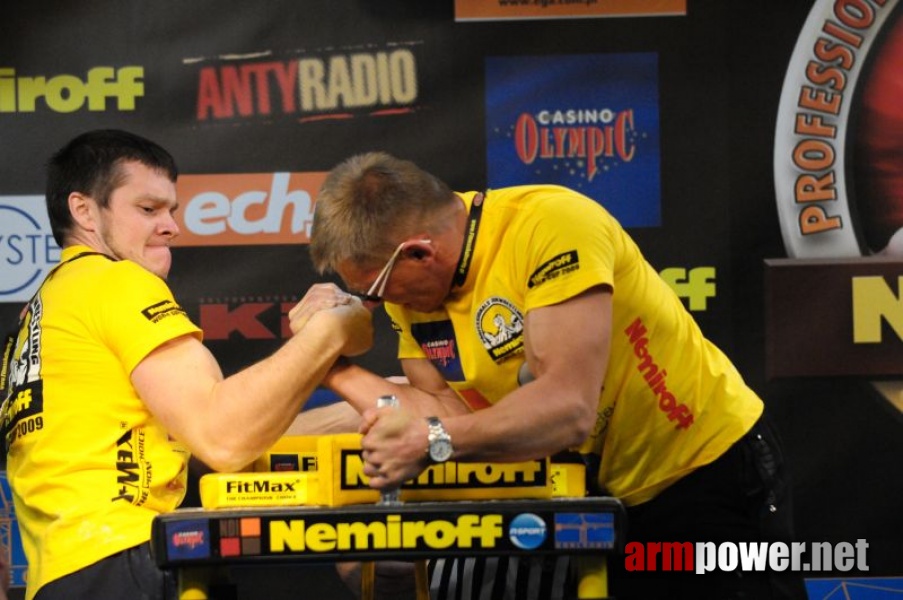 Nemiroff 2009 - Day 2 - Right hand # Armwrestling # Armpower.net