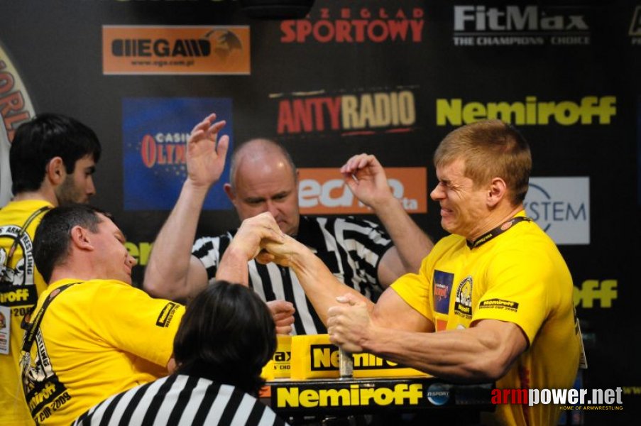 Nemiroff 2009 - Day 2 - Right hand # Siłowanie na ręce # Armwrestling # Armpower.net