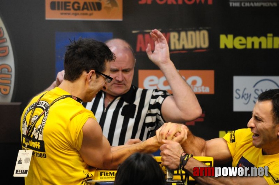 Nemiroff 2009 - Day 2 - Right hand # Armwrestling # Armpower.net