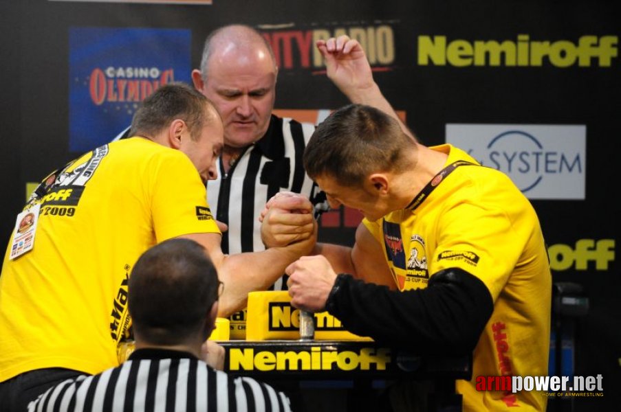 Nemiroff 2009 - Day 2 - Right hand # Armwrestling # Armpower.net