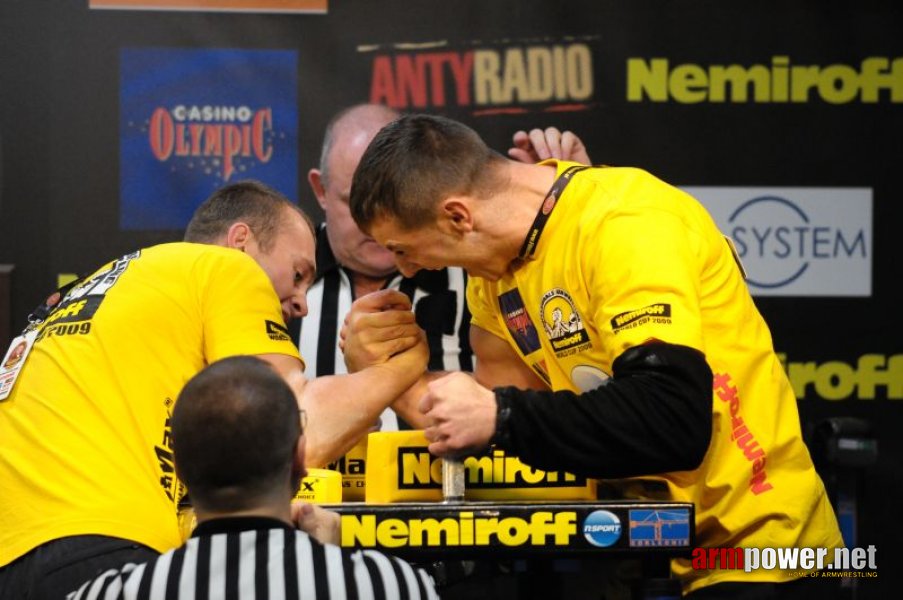 Nemiroff 2009 - Day 2 - Right hand # Siłowanie na ręce # Armwrestling # Armpower.net