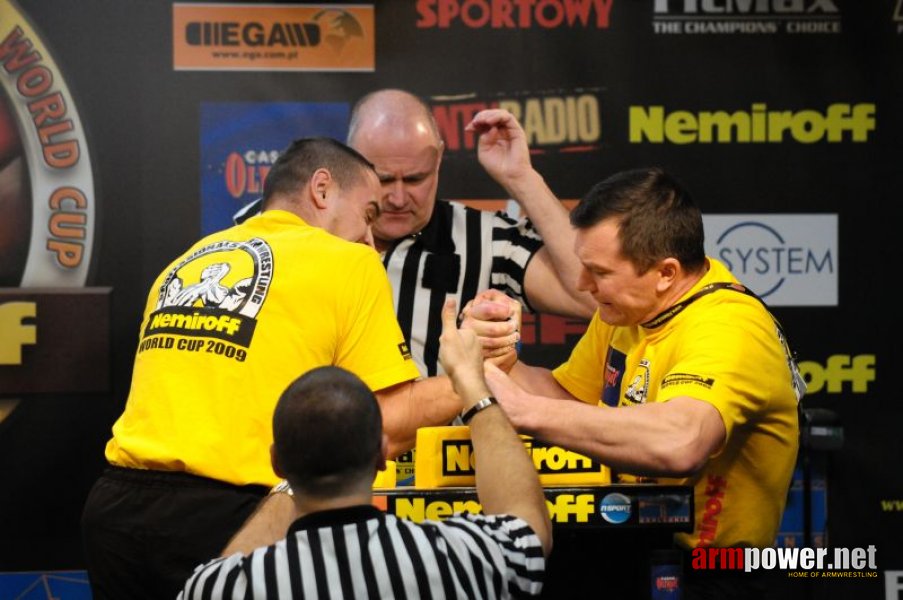 Nemiroff 2009 - Day 2 - Right hand # Siłowanie na ręce # Armwrestling # Armpower.net