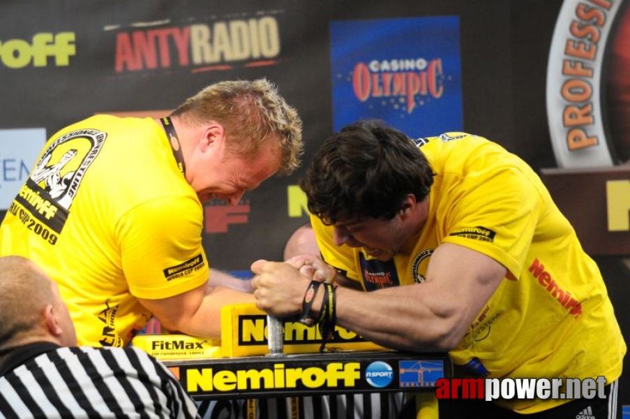 Nemiroff 2009 - Day 2 - Right hand # Siłowanie na ręce # Armwrestling # Armpower.net