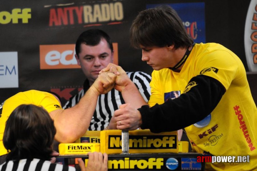 Nemiroff 2009 - Day 2 - Right hand # Armwrestling # Armpower.net