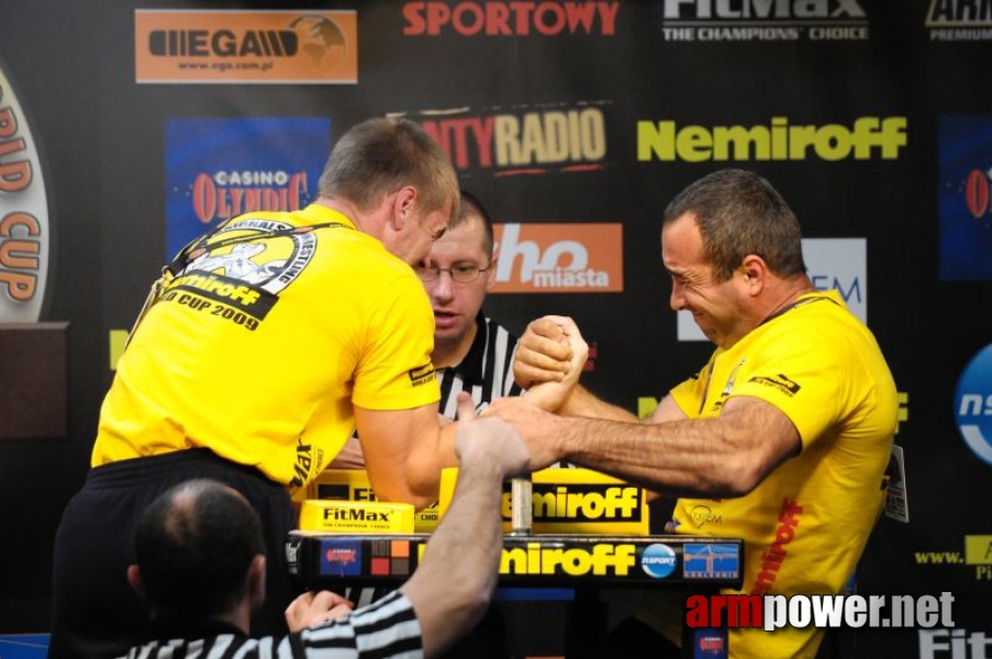 Nemiroff 2009 - Day 2 - Right hand # Siłowanie na ręce # Armwrestling # Armpower.net