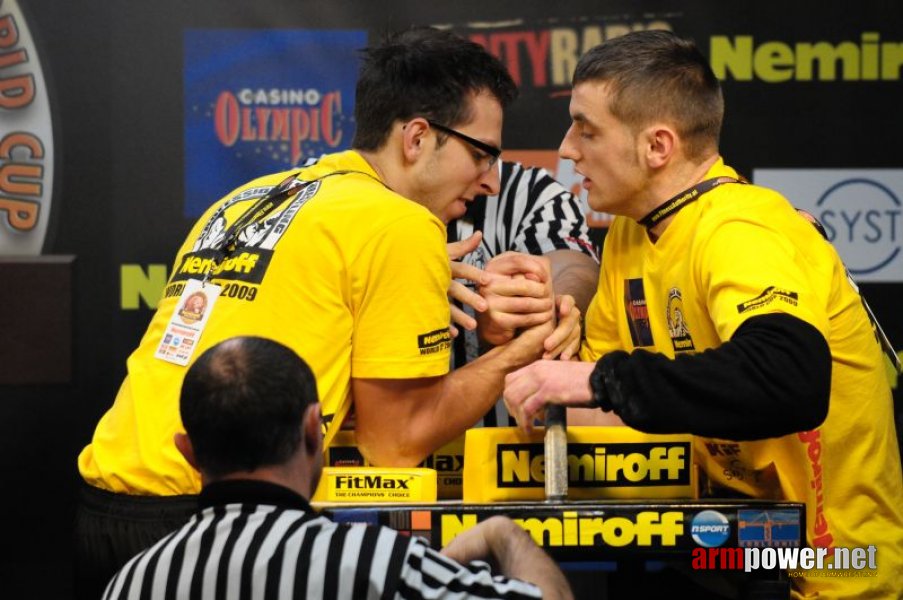 Nemiroff 2009 - Day 2 - Right hand # Siłowanie na ręce # Armwrestling # Armpower.net