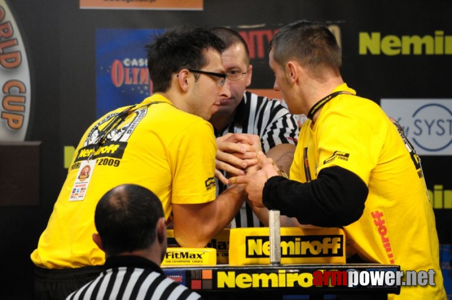 Nemiroff 2009 - Day 2 - Right hand # Armwrestling # Armpower.net