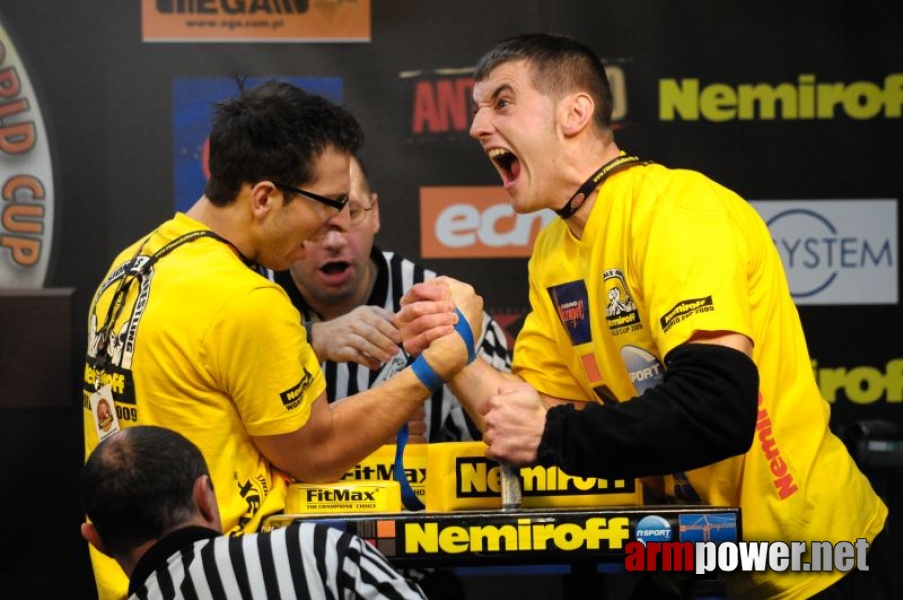 Nemiroff 2009 - Day 2 - Right hand # Armwrestling # Armpower.net