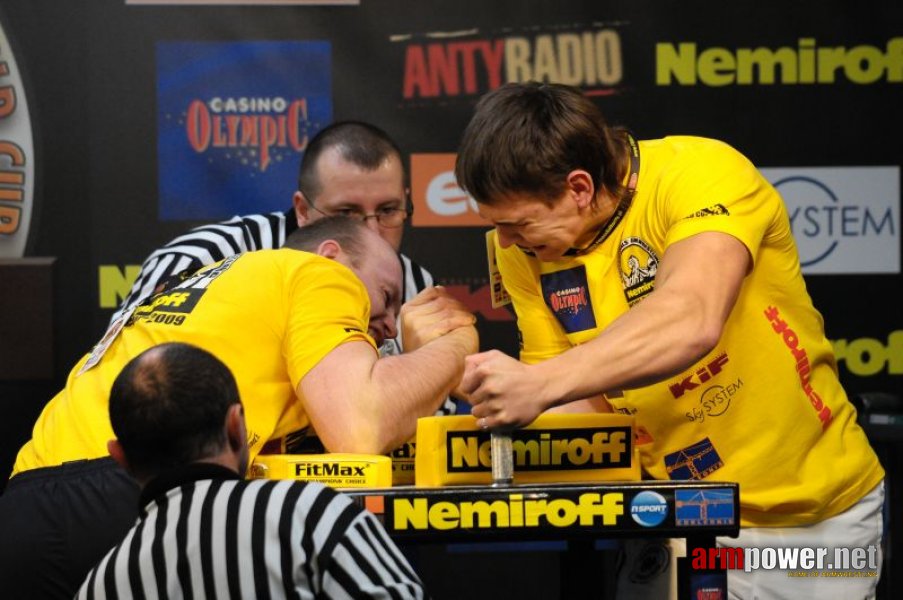 Nemiroff 2009 - Day 2 - Right hand # Siłowanie na ręce # Armwrestling # Armpower.net