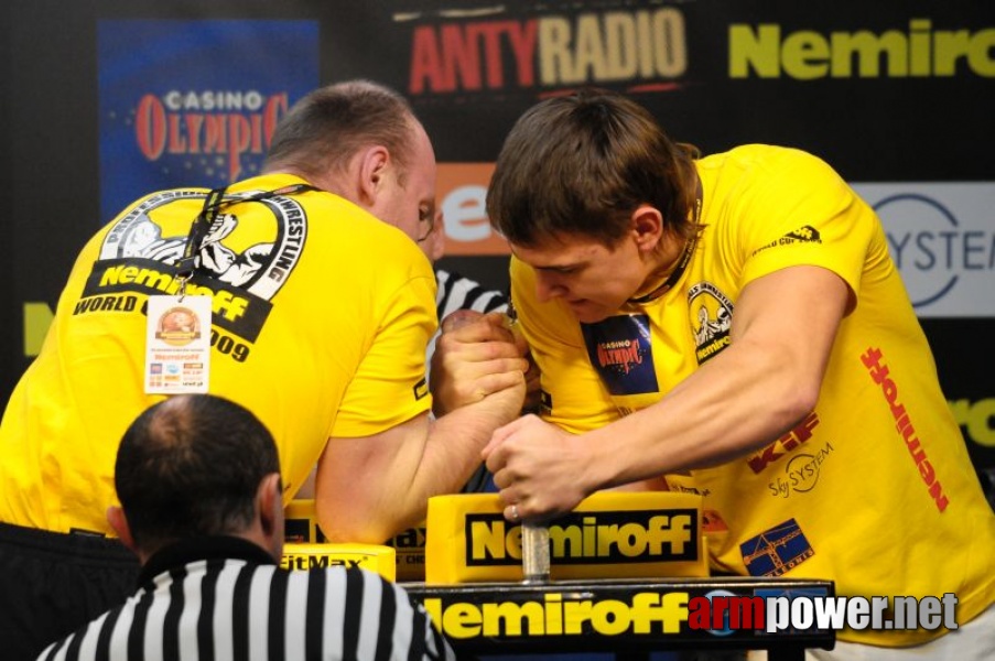 Nemiroff 2009 - Day 2 - Right hand # Armwrestling # Armpower.net