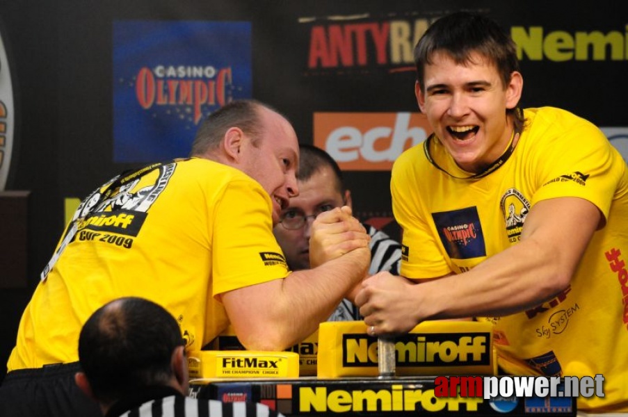 Nemiroff 2009 - Day 2 - Right hand # Siłowanie na ręce # Armwrestling # Armpower.net