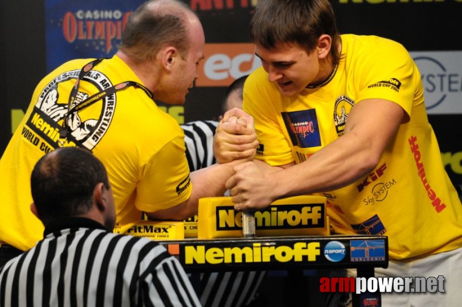 Nemiroff 2009 - Day 2 - Right hand # Siłowanie na ręce # Armwrestling # Armpower.net