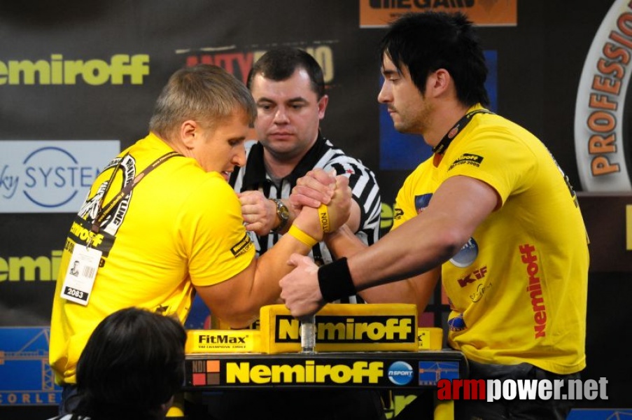 Nemiroff 2009 - Day 2 - Right hand # Siłowanie na ręce # Armwrestling # Armpower.net