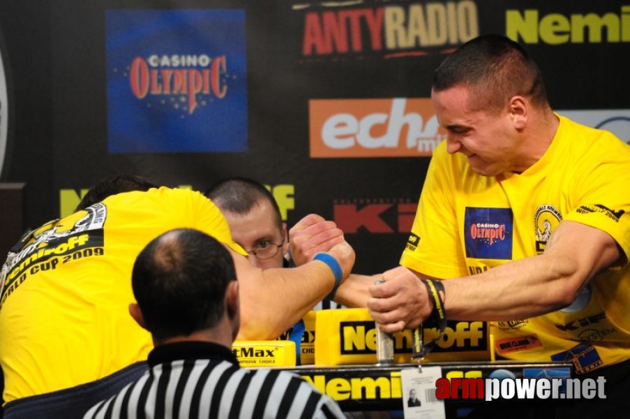 Nemiroff 2009 - Day 2 - Right hand # Siłowanie na ręce # Armwrestling # Armpower.net