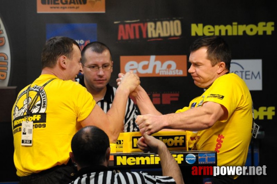 Nemiroff 2009 - Day 2 - Right hand # Siłowanie na ręce # Armwrestling # Armpower.net