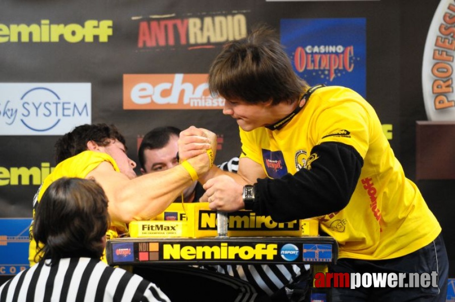 Nemiroff 2009 - Day 2 - Right hand # Siłowanie na ręce # Armwrestling # Armpower.net