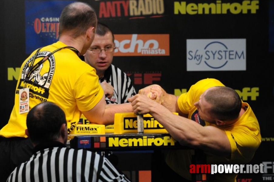 Nemiroff 2009 - Day 2 - Right hand # Siłowanie na ręce # Armwrestling # Armpower.net