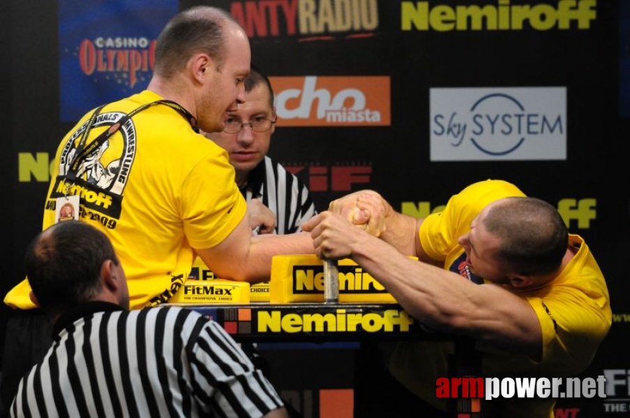 Nemiroff 2009 - Day 2 - Right hand # Siłowanie na ręce # Armwrestling # Armpower.net