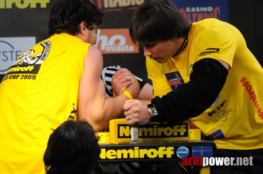 Nemiroff 2009 - Day 2 - Right hand # Siłowanie na ręce # Armwrestling # Armpower.net