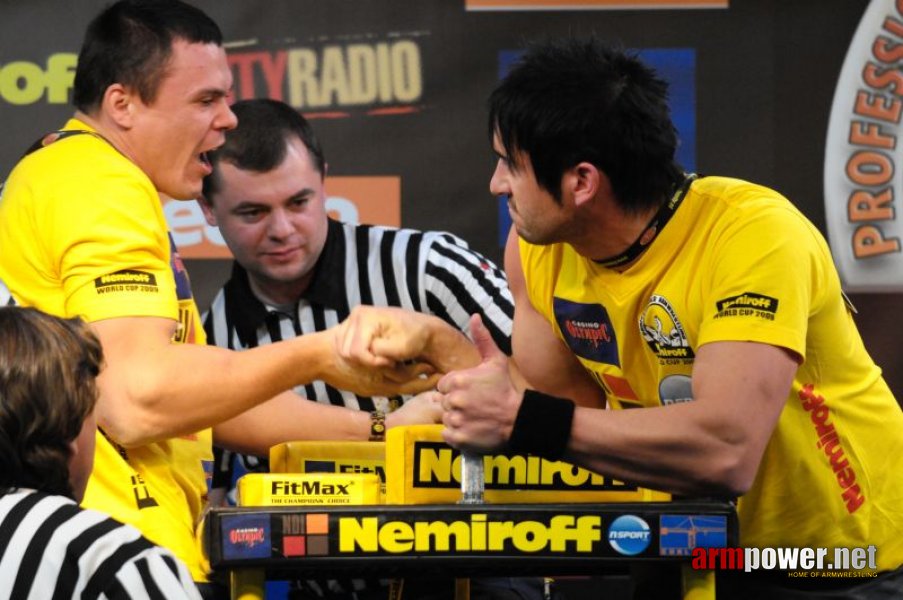 Nemiroff 2009 - Day 2 - Right hand # Armwrestling # Armpower.net