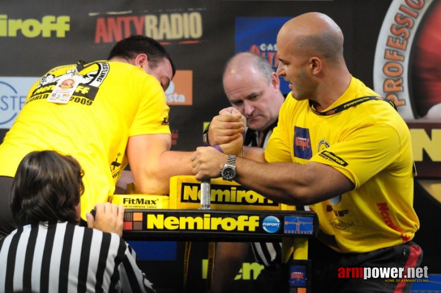 Nemiroff 2009 - Day 2 - Right hand # Siłowanie na ręce # Armwrestling # Armpower.net