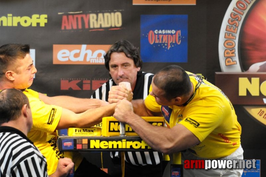 Nemiroff 2009 - Day 2 - Right hand # Siłowanie na ręce # Armwrestling # Armpower.net