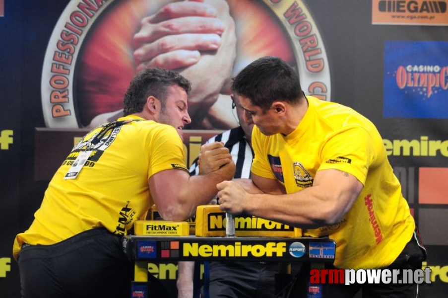 Nemiroff 2009 - Day 2 - Right hand # Armwrestling # Armpower.net