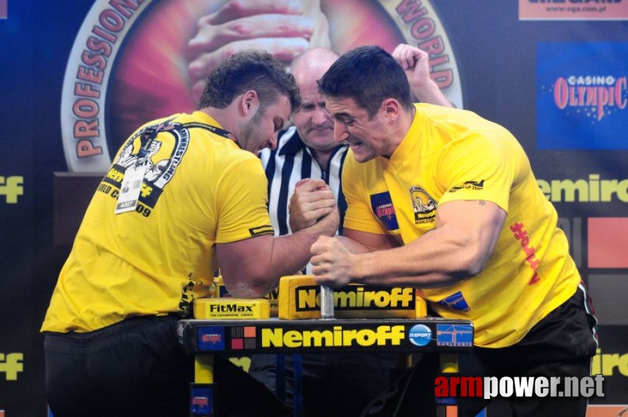 Nemiroff 2009 - Day 2 - Right hand # Siłowanie na ręce # Armwrestling # Armpower.net