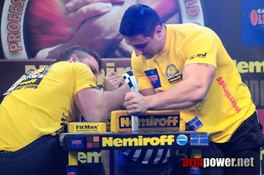 Nemiroff 2009 - Day 2 - Right hand # Armwrestling # Armpower.net