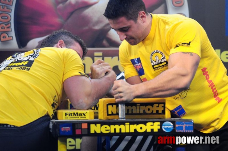 Nemiroff 2009 - Day 2 - Right hand # Siłowanie na ręce # Armwrestling # Armpower.net