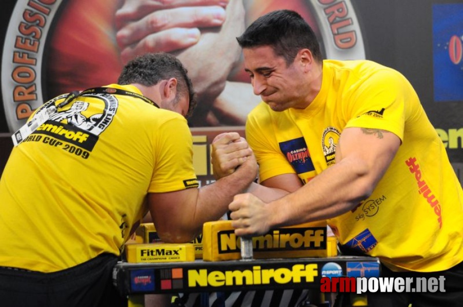 Nemiroff 2009 - Day 2 - Right hand # Armwrestling # Armpower.net