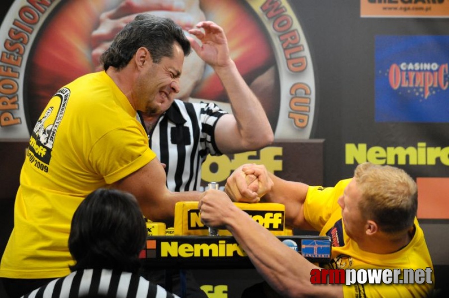 Nemiroff 2009 - Day 2 - Right hand # Siłowanie na ręce # Armwrestling # Armpower.net