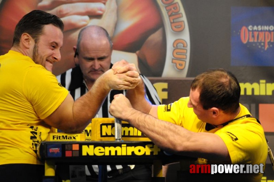 Nemiroff 2009 - Day 2 - Right hand # Armwrestling # Armpower.net