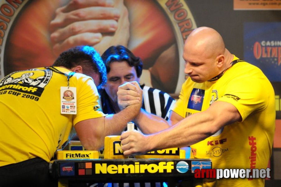 Nemiroff 2009 - Day 2 - Right hand # Siłowanie na ręce # Armwrestling # Armpower.net