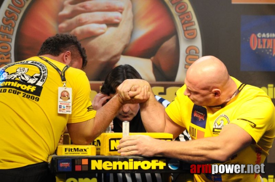 Nemiroff 2009 - Day 2 - Right hand # Siłowanie na ręce # Armwrestling # Armpower.net