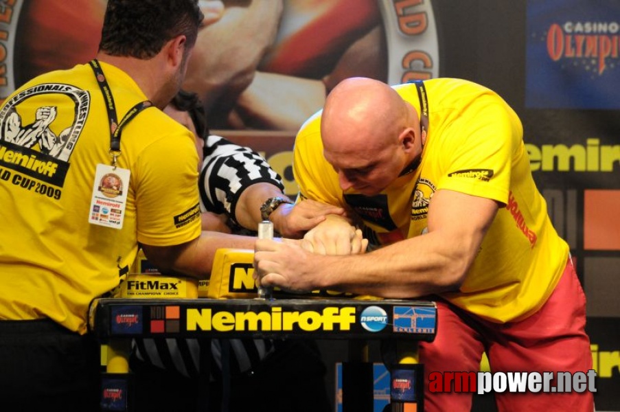 Nemiroff 2009 - Day 2 - Right hand # Siłowanie na ręce # Armwrestling # Armpower.net