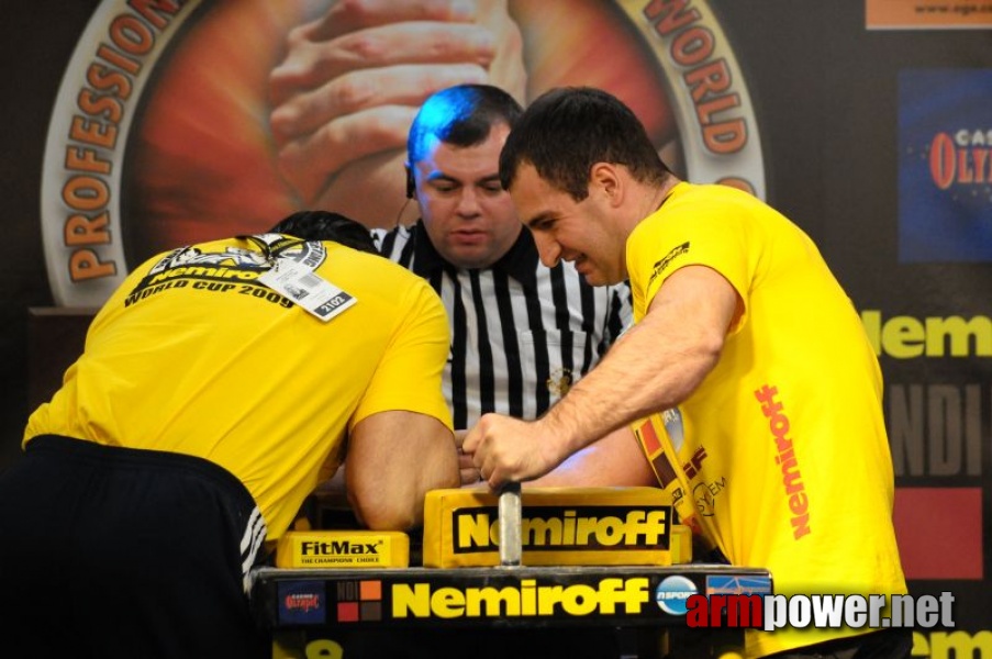 Nemiroff 2009 - Day 2 - Right hand # Armwrestling # Armpower.net