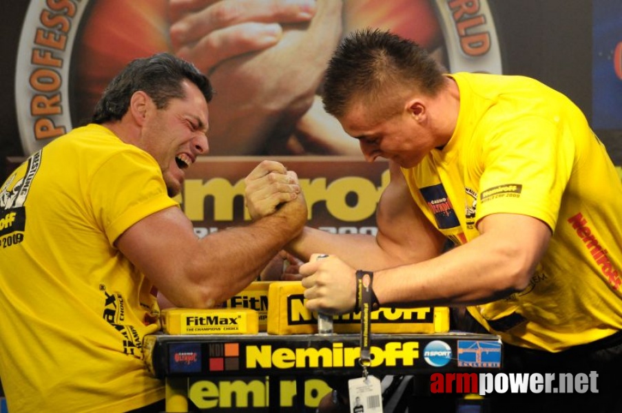 Nemiroff 2009 - Day 2 - Right hand # Armwrestling # Armpower.net