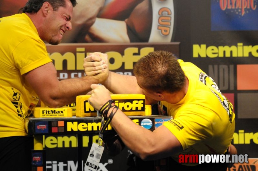 Nemiroff 2009 - Day 2 - Right hand # Armwrestling # Armpower.net