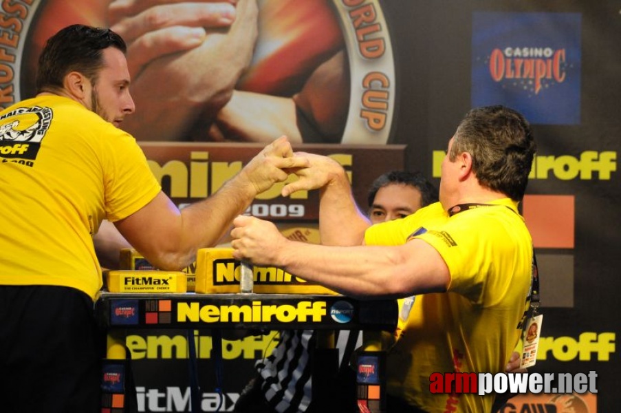 Nemiroff 2009 - Day 2 - Right hand # Siłowanie na ręce # Armwrestling # Armpower.net