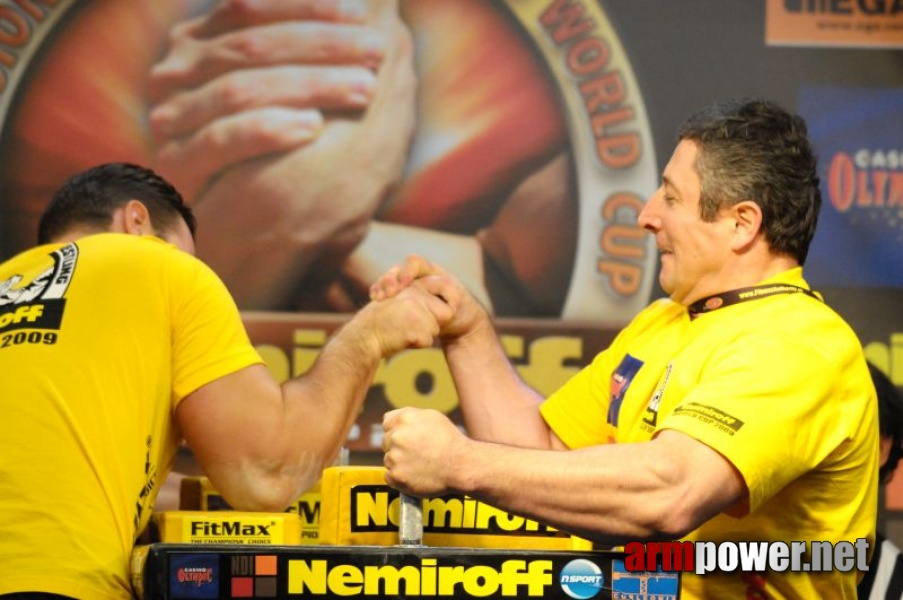 Nemiroff 2009 - Day 2 - Right hand # Siłowanie na ręce # Armwrestling # Armpower.net