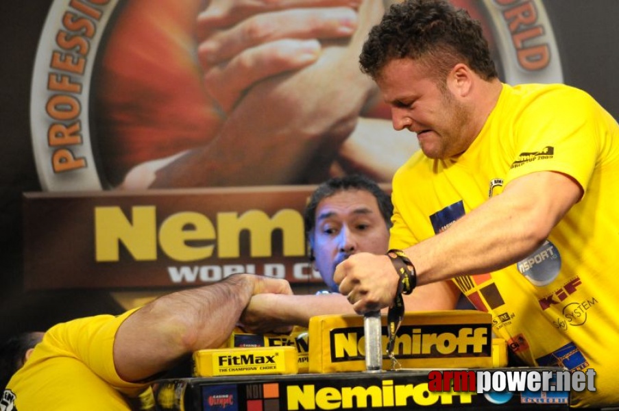 Nemiroff 2009 - Day 2 - Right hand # Siłowanie na ręce # Armwrestling # Armpower.net