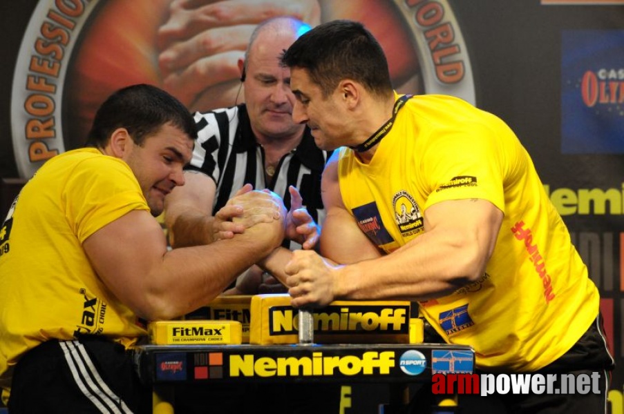 Nemiroff 2009 - Day 2 - Right hand # Armwrestling # Armpower.net