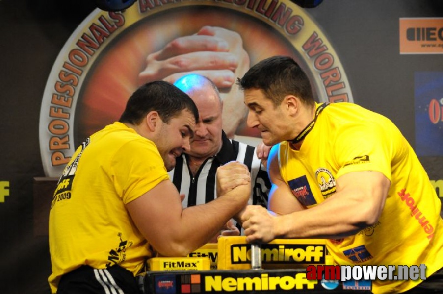 Nemiroff 2009 - Day 2 - Right hand # Siłowanie na ręce # Armwrestling # Armpower.net