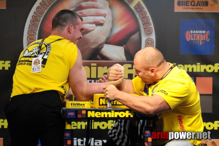 Nemiroff 2009 - Day 2 - Right hand # Armwrestling # Armpower.net