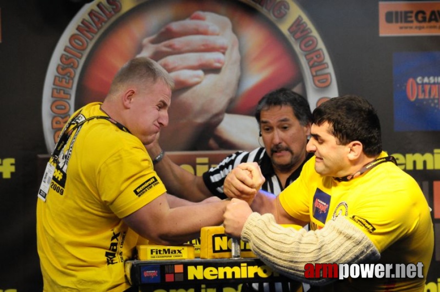 Nemiroff 2009 - Day 2 - Right hand # Armwrestling # Armpower.net