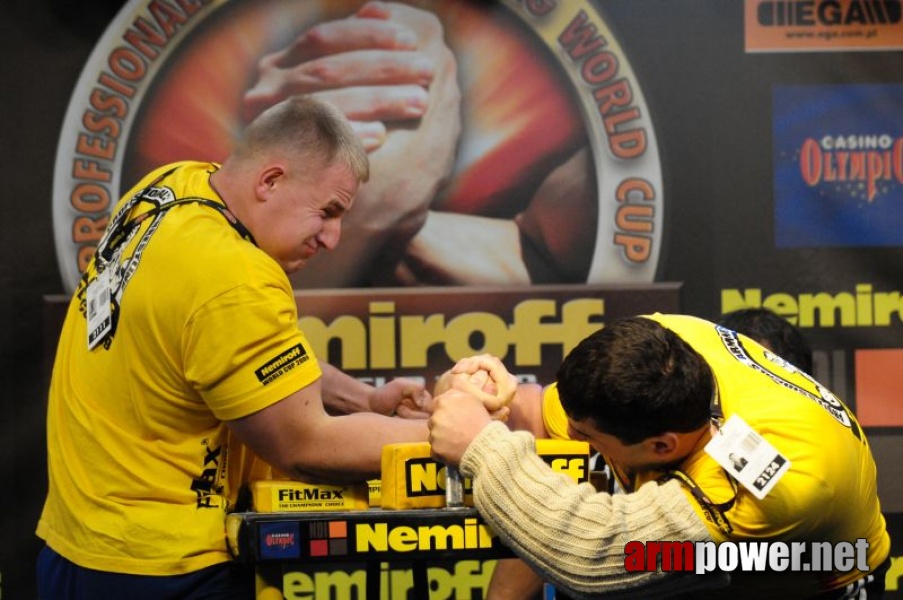 Nemiroff 2009 - Day 2 - Right hand # Armwrestling # Armpower.net