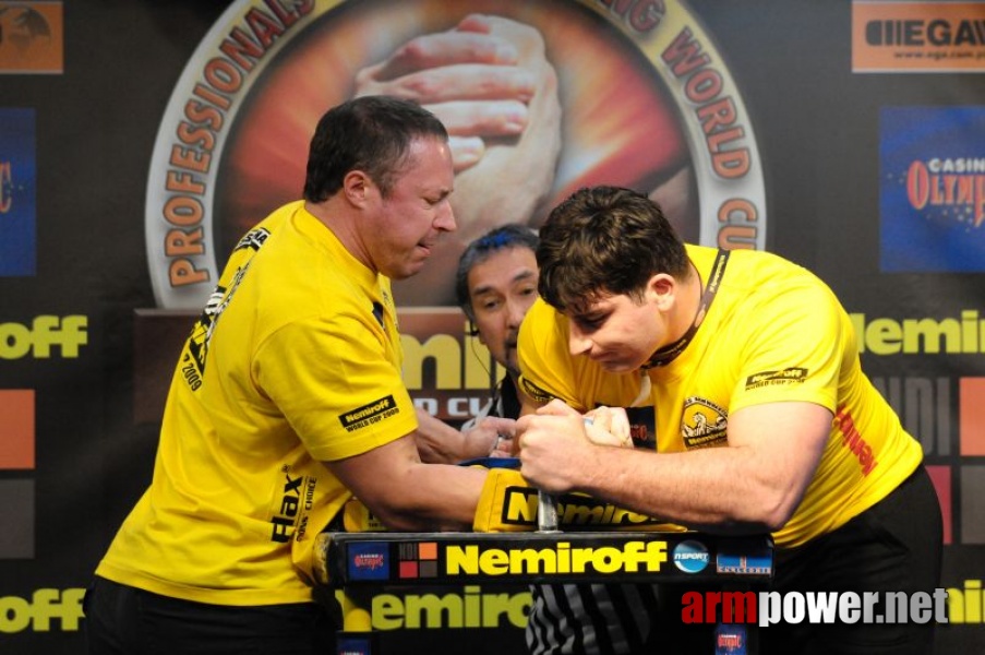 Nemiroff 2009 - Day 2 - Right hand # Armwrestling # Armpower.net