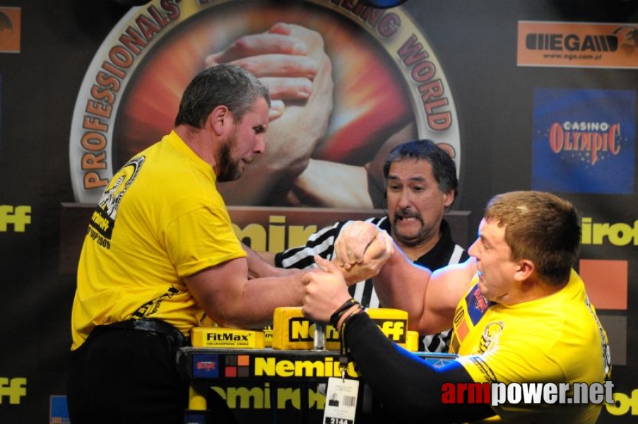 Nemiroff 2009 - Day 2 - Right hand # Armwrestling # Armpower.net